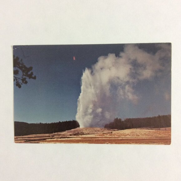 VINTAGE Post Card Old Faithful Geyser Yellowstone - Picture 3 of 12